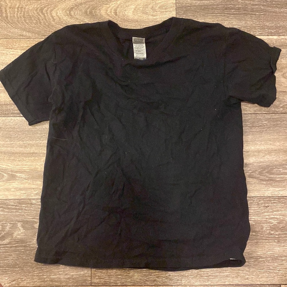 BLACK SHORT SLEEVE TEE